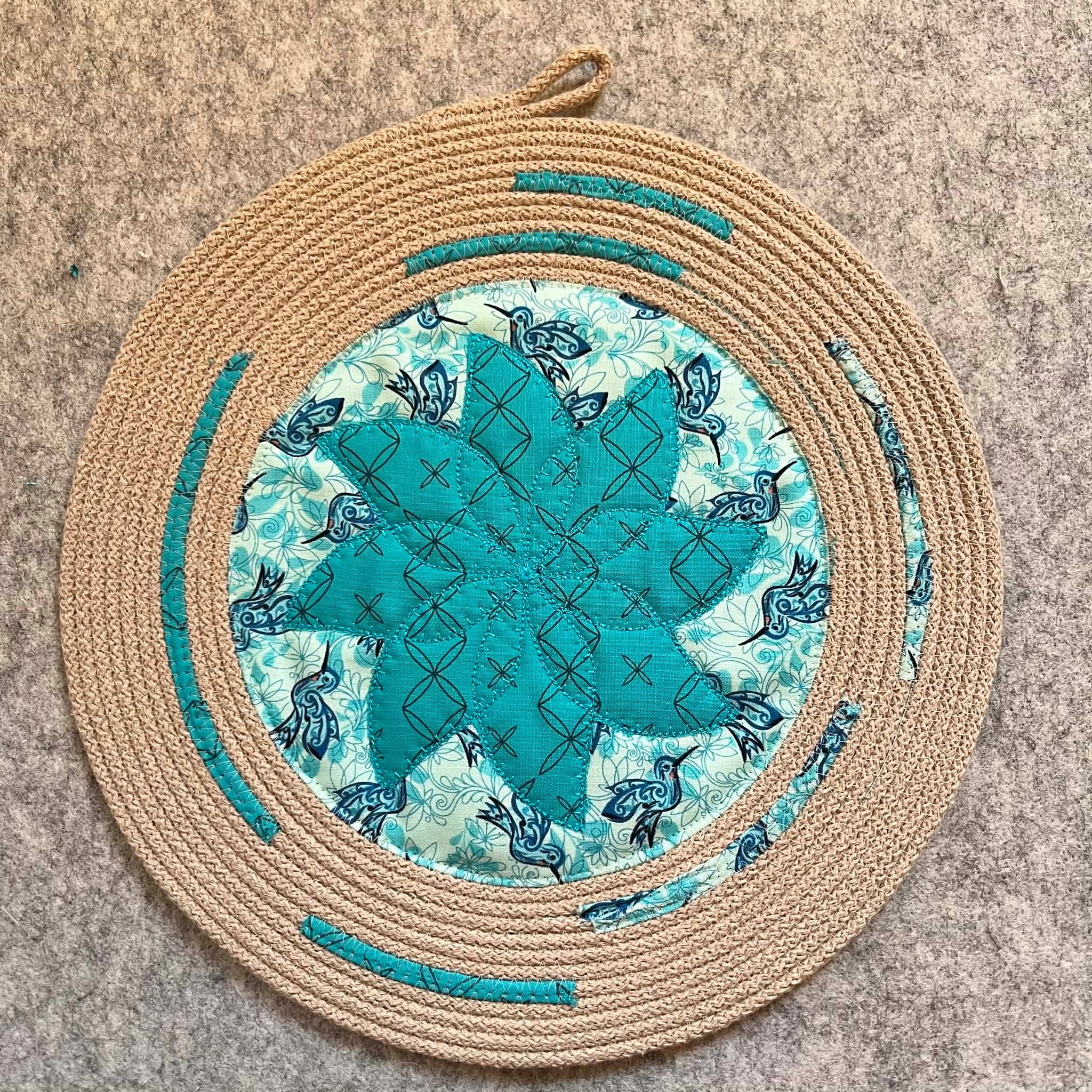 Product image for Applique Rope Charger By Nanne Panne