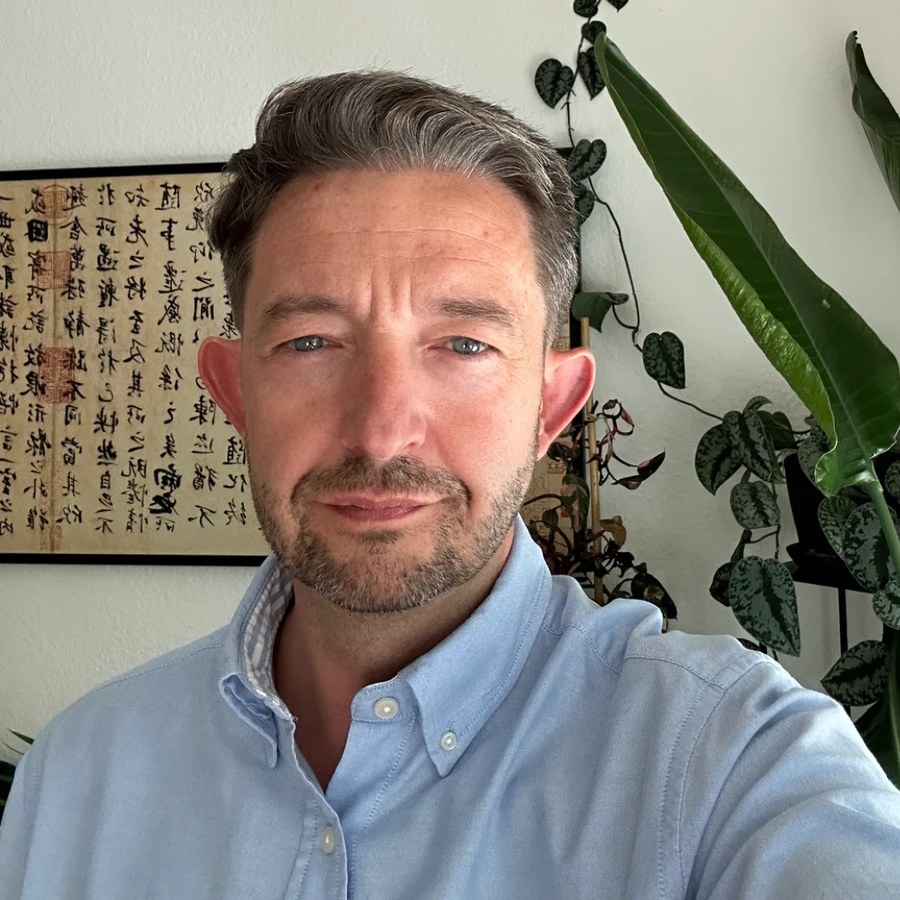 Michal Richter, MD, in his clinic