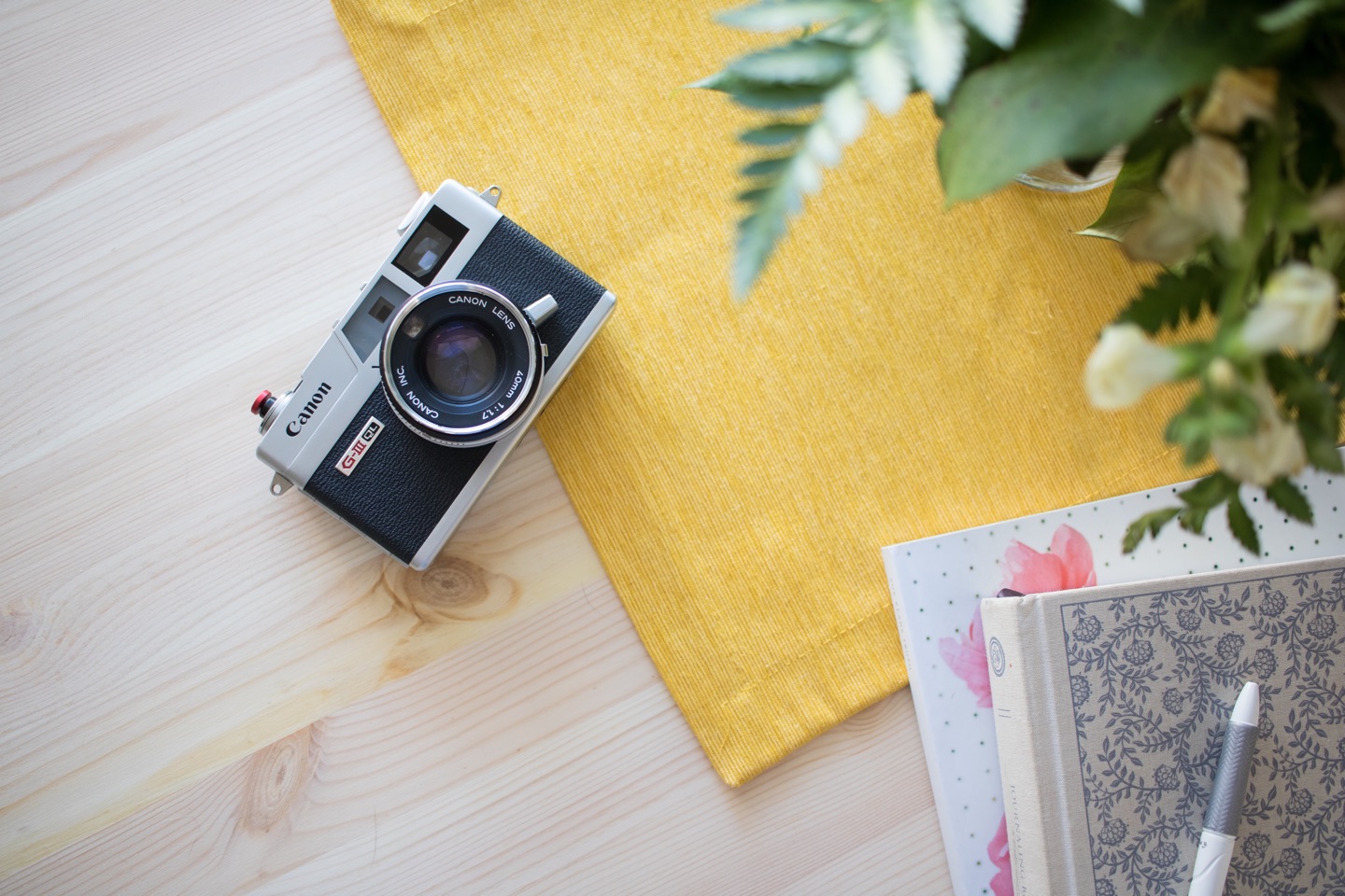 Product image for MANUAL PHOTOGRAPHY MADE SIMPLE