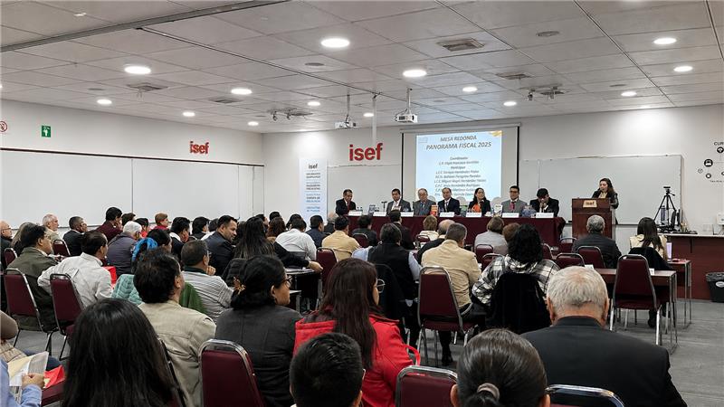 Experiencia Presencial en Aula ISEF