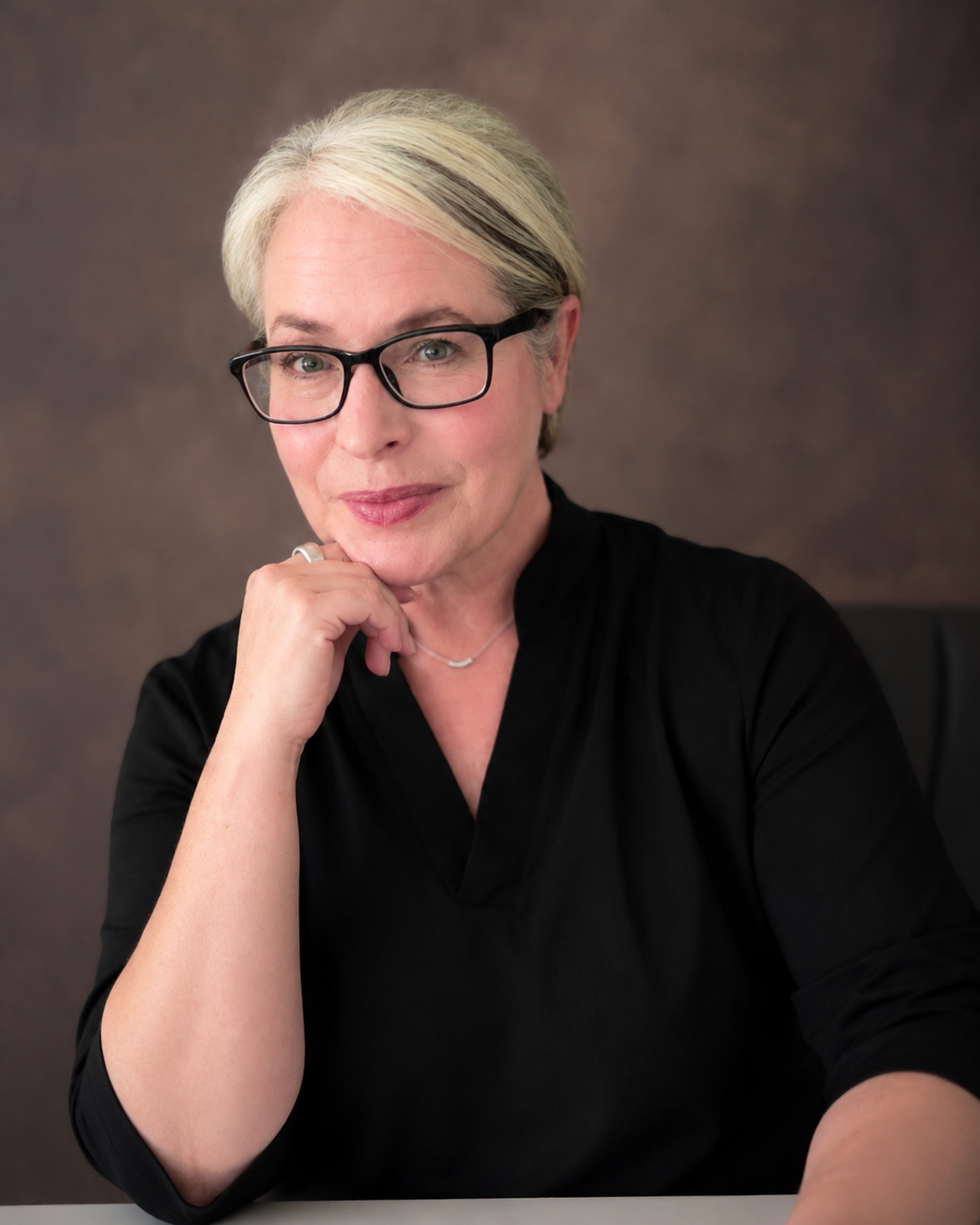 Dr. Tobi Schmidt