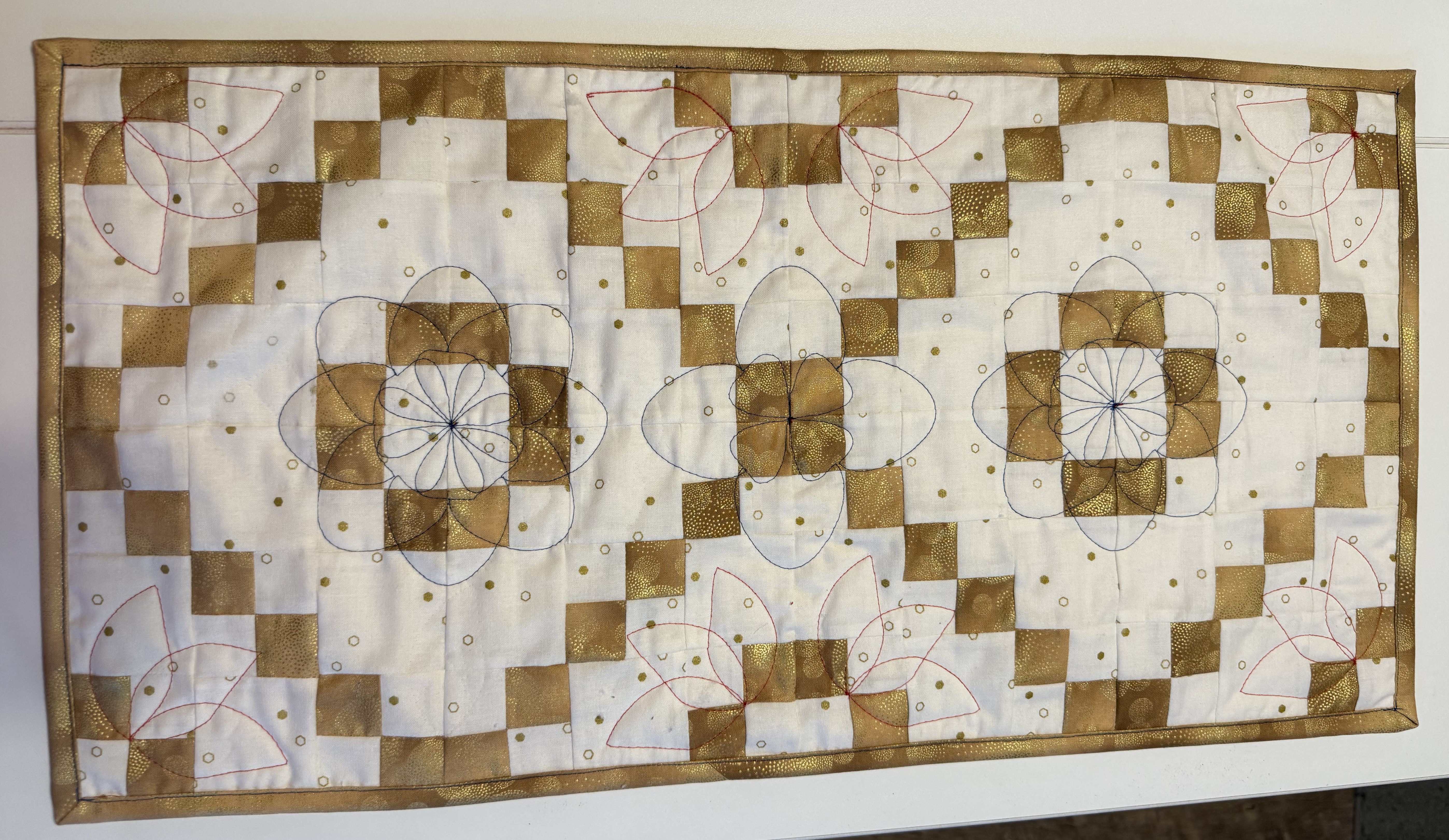 Product image for Chains & Spin-e-Fex Placemat By Dea Shelburne