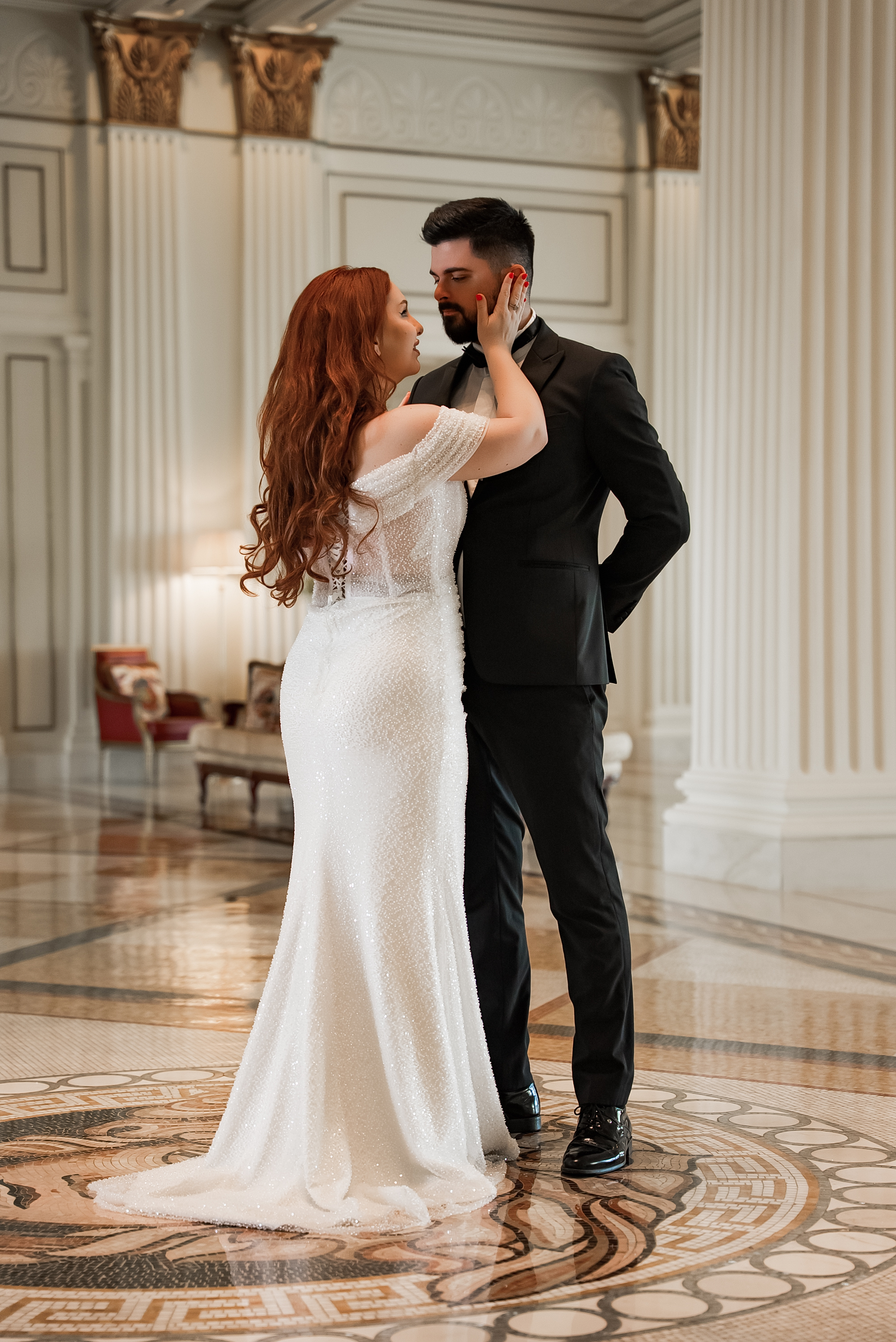 Andrew and Ana dancing their first dance