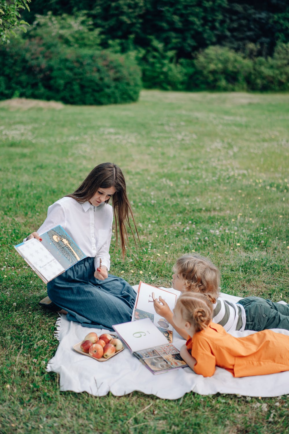Product image for The 2-Hour Deschooling Breakthrough: from School-at-Home Stress to Confident Homeschool Mom:  