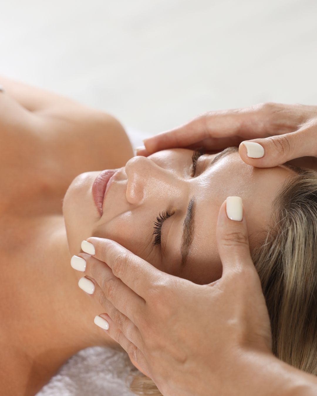 Product image for Provide lymphatic facial massage 