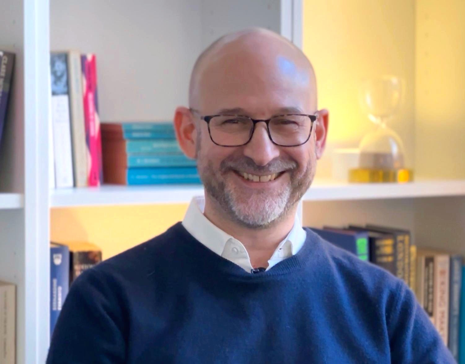 Dr James Kustow